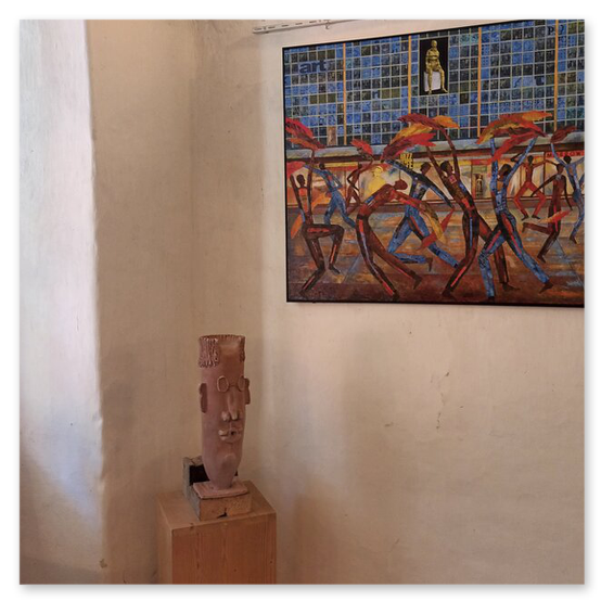 Ausstellung im Schloß Alt Kainach, Skulpturen und Masken aus Keramik, gemeinsam mit Monika Barwig und Hans Giegerl. Reger Andrang bei der Vernisage, mindestens 300 Besucher