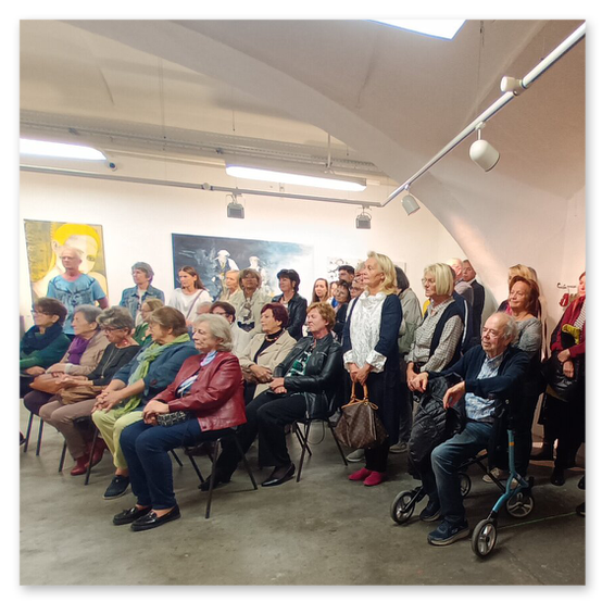Ausstellung in der Kunstrfabrik, einige Kunstwerke aus Keramik. Bilder der Vernisage