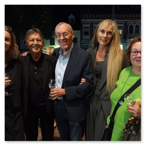 Ausstellung MOEL2ART in der Galerie am Schloßbergtor. Bilder der Vernisage und dere Kunstwerke von Monika Barwig und Elisabeth Raunig.