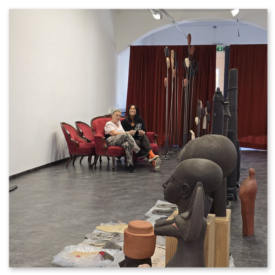 Ausstellung im Kunsthaus in Köflach, Skulpturen und Menschen