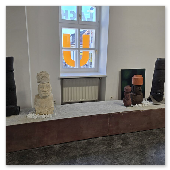 Ausstellung im Kunsthaus in Köflach, Skulpturen und Menschen