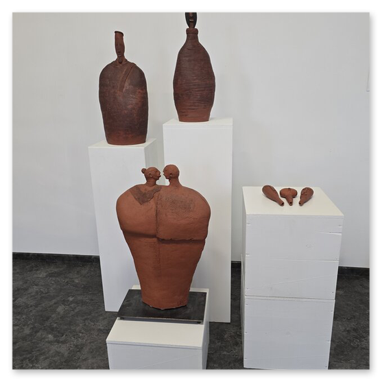 Ausstellung im Kunsthaus in Köflach, Skulpturen und Menschen