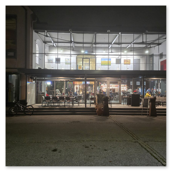 Ausstellung im Kunsthaus in Köflach, Skulpturen und Menschen