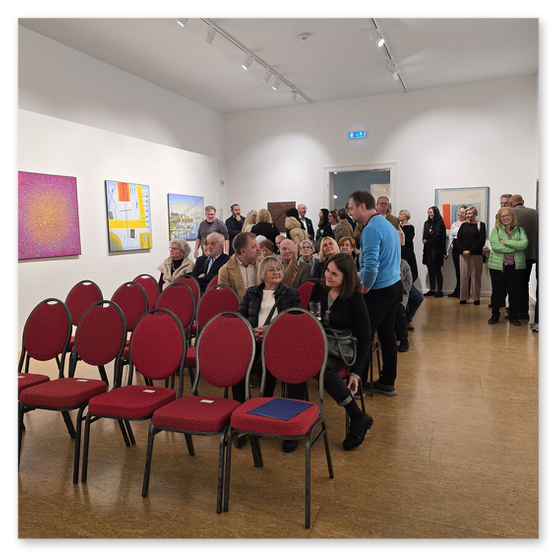 Ausstellung im Kunsthaus in Köflach, Skulpturen und Menschen