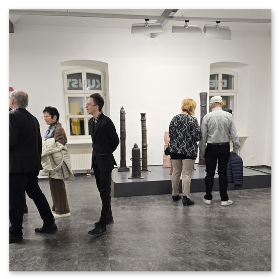 Ausstellung im Kunsthaus in Köflach, Skulpturen und Menschen