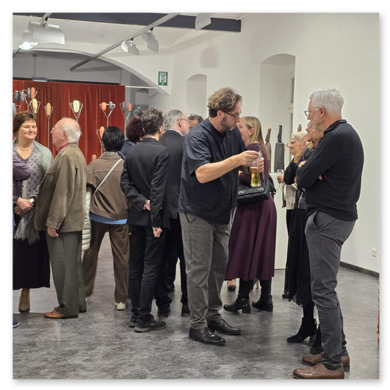 Ausstellung im Kunsthaus in Köflach, Skulpturen und Menschen