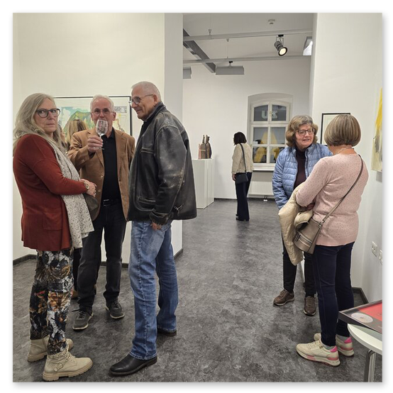 Ausstellung im Kunsthaus in Köflach, Skulpturen und Menschen