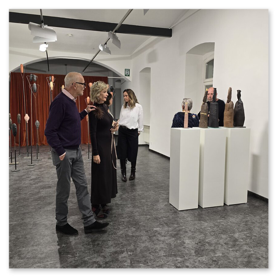 Ausstellung im Kunsthaus in Köflach, Skulpturen und Menschen