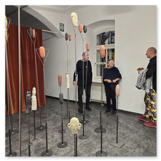 Ausstellung im Kunsthaus in Köflach, Skulpturen und Menschen