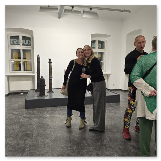 Ausstellung im Kunsthaus in Köflach, Skulpturen und Menschen