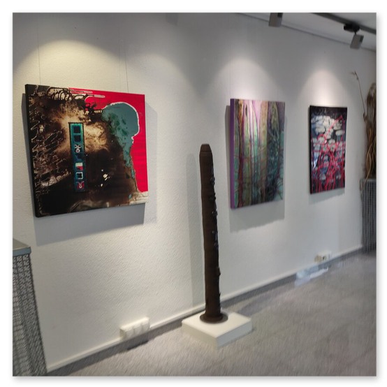Ausstellung MOEL2ART in der Galerie am Schloßbergtor. Bilder der Vernisage und dere Kunstwerke von Monika Barwig und Elisabeth Raunig.