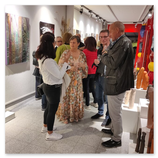 Ausstellung MOEL2ART in der Galerie am Schloßbergtor. Bilder der Vernisage und dere Kunstwerke von Monika Barwig und Elisabeth Raunig.