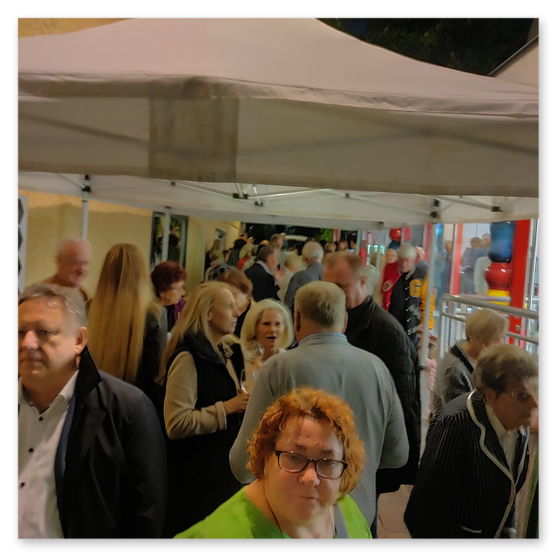 Ausstellung MOEL2ART in der Galerie am Schloßbergtor. Bilder der Vernisage und dere Kunstwerke von Monika Barwig und Elisabeth Raunig.
