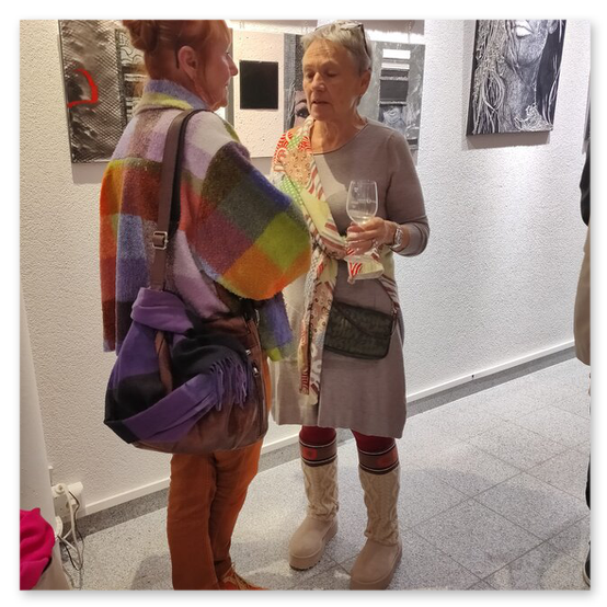 Ausstellung MOEL2ART in der Galerie am Schloßbergtor. Bilder der Vernisage und dere Kunstwerke von Monika Barwig und Elisabeth Raunig.