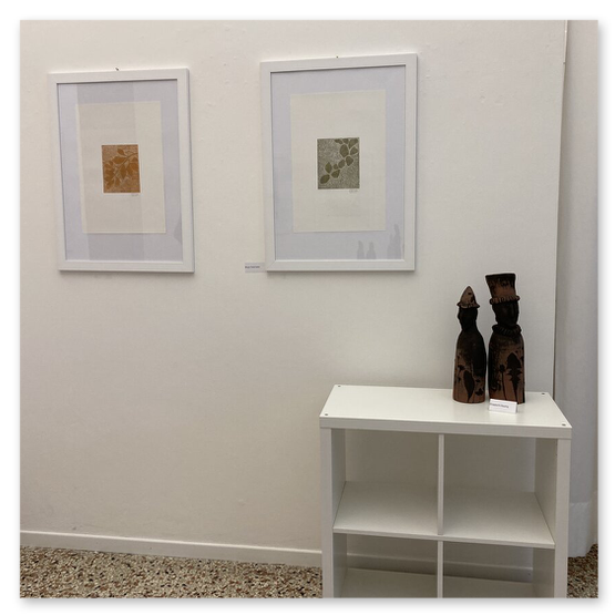 Kunstausstellung in Trentino in Italien mit Skulpturen und Masken aus Keramik, sowie Bilder der Künstlerin Kertz Christine.  Bilder Kunstwerke und Gäste 